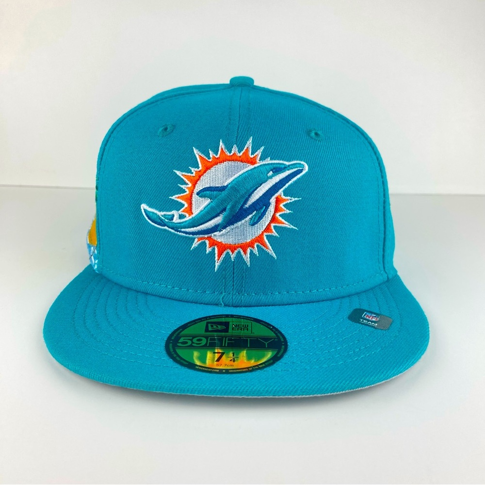 New Era Miami Dolphins Fitted Cap 7 1/4 Embroidered Beach Pattern